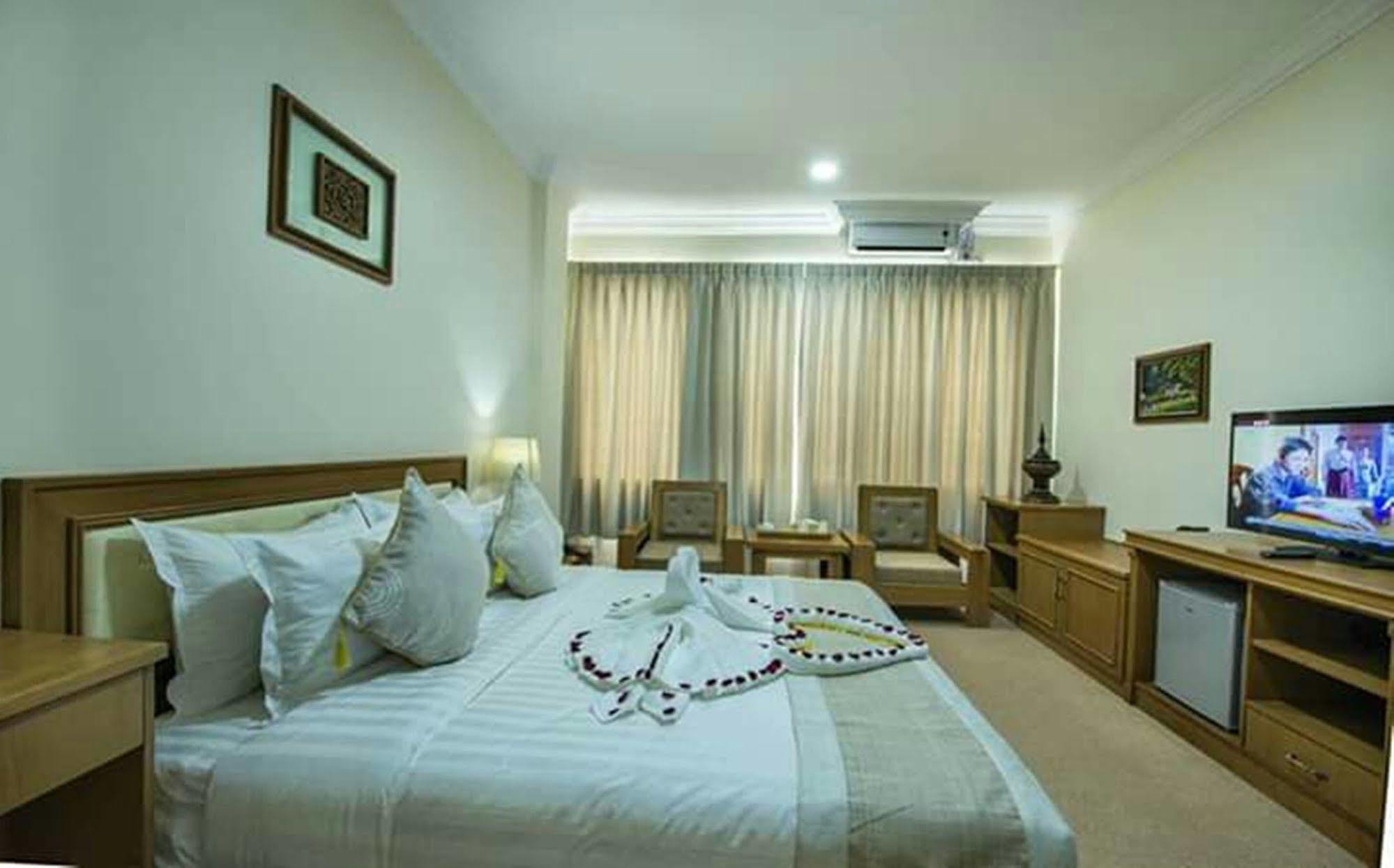 Hotel Shwe Nann Htike Pyin Oo Lwin Exterior photo